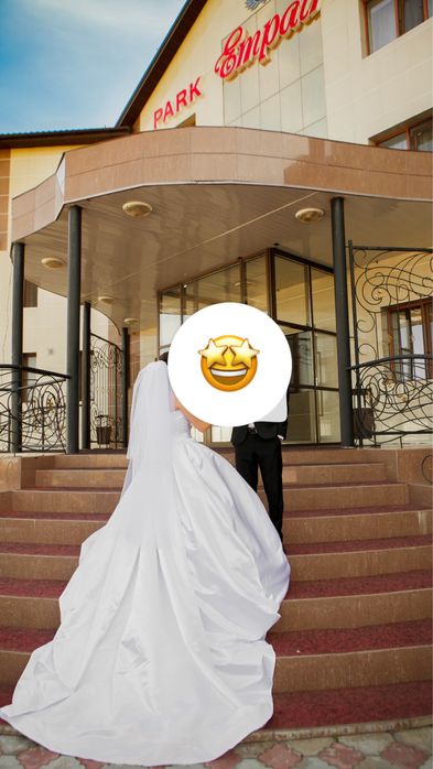 Продам свадебное поатье со шлейфом