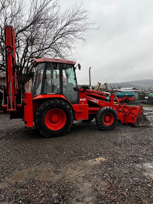 Buldoexcavator FAI Komatsu