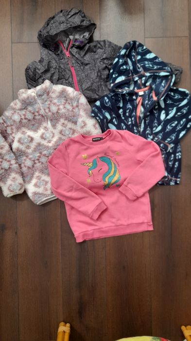 Lot 3 Bluze groase +1 jacheta de ploaie 6 ani