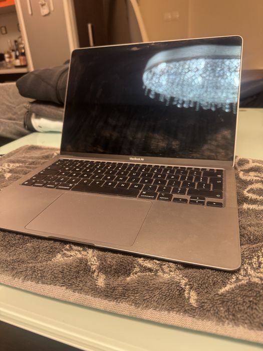 Macbook m1 air. + калъф
