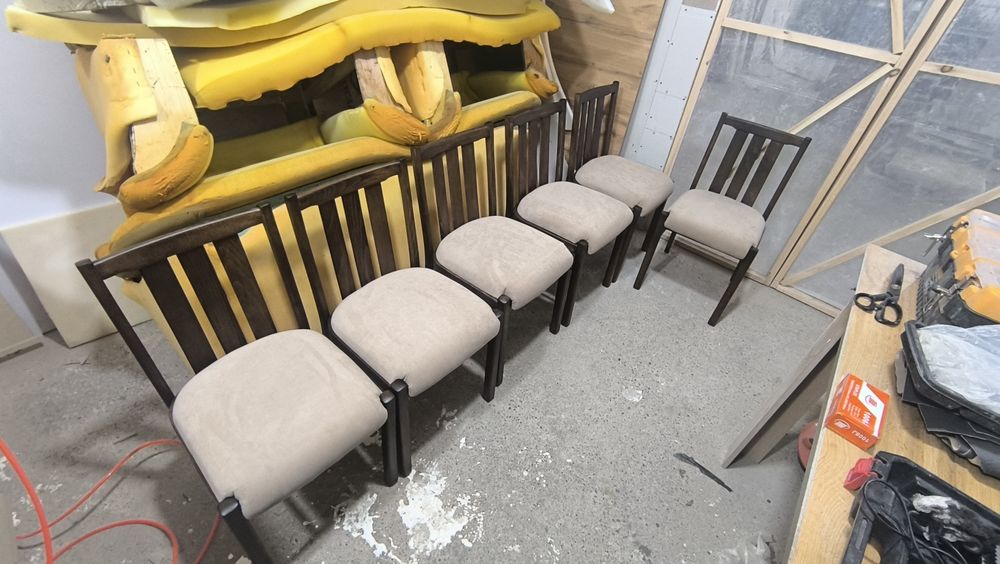 Рестоврация мягкой мебели смена дизайна лакировка стульев реставрация