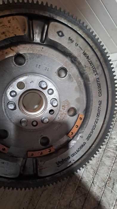 Kit ambreiaj 1.0 TCe – 6 Trepte – Dacia  Cod 12310074R