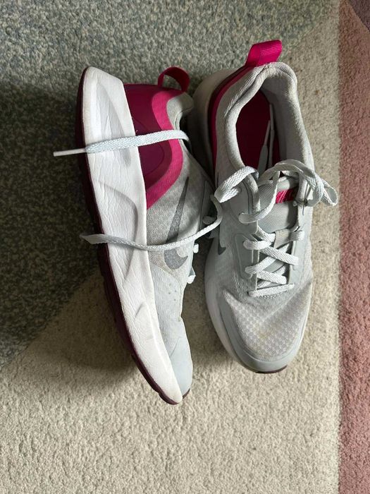 Маратонки NIKE, 36 номер