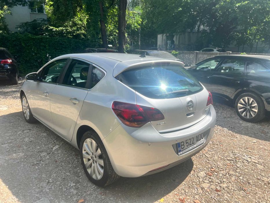 OPEL Astra 2011 — imagine 4