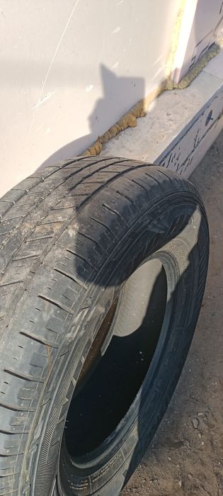 Продам шину 235/75/16 цена7000