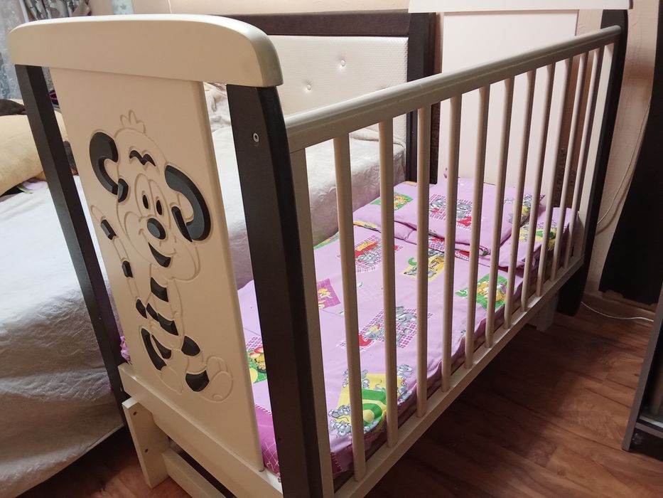 Продам детскую кроватку