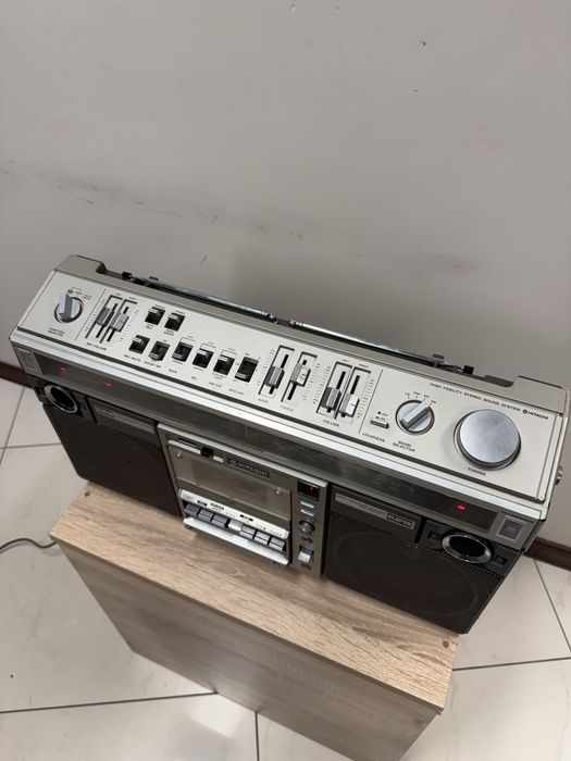 Ретро радиокасетофон HITACHI TRK-8190 E - Boombox - профилактиран