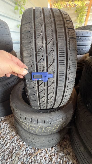 Зимни гуми 245/45/19 6мм Minerva