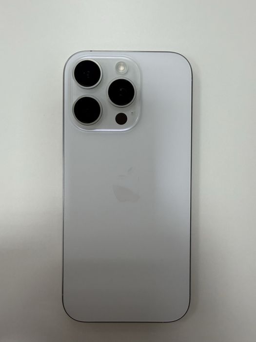 Iphone 16 pro White