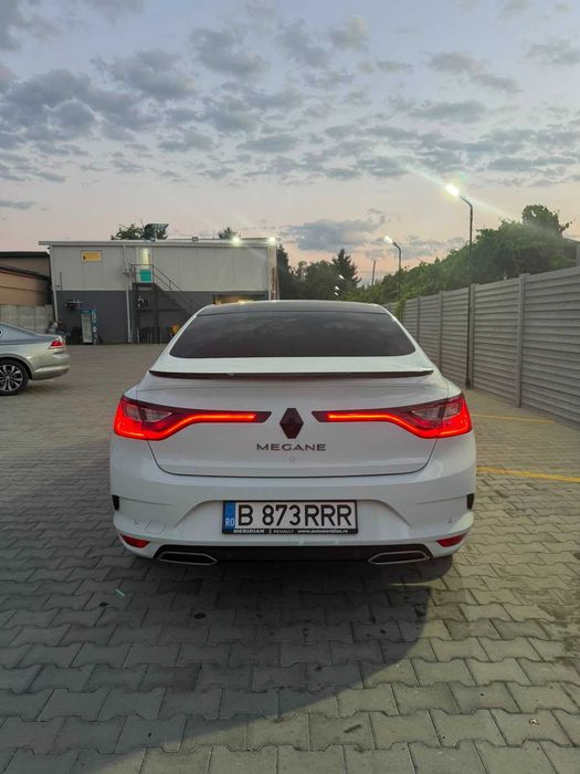 RENAULT Megane 2024 — imagine 3