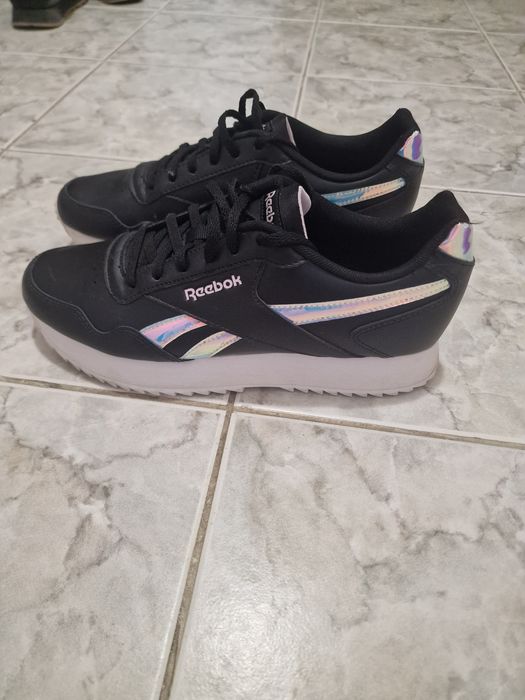 Маратонки reebok,