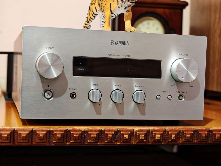 Yamaha R-840. Receiver premium. Se vinde ca defect. Preț fix !
