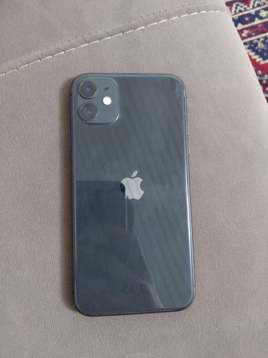 Айфон 11 б/у в хорошем состаяний