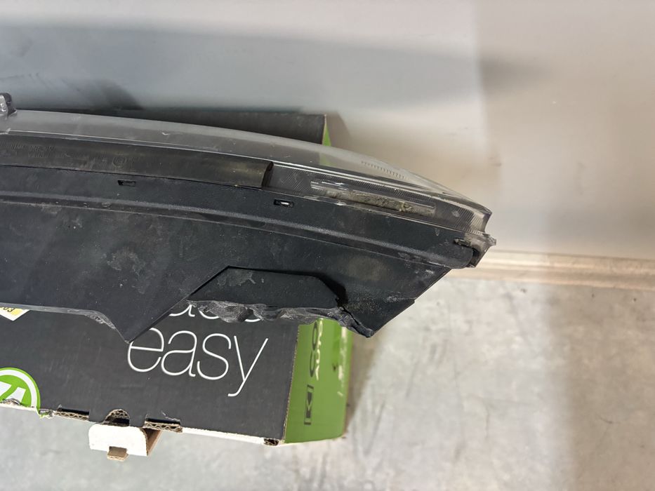 Hyundi kona дневна светлина