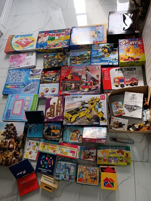 Настолни игри и пъзели за цялото семейство