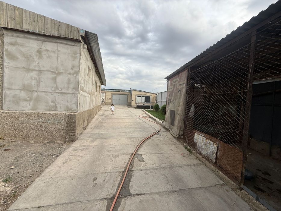 Продаётся дом в кирпичной районе