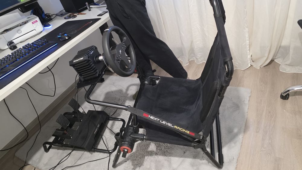 Kit  Fanatec volan baza pedale plus Cockpit Next Level Racing  GT lite