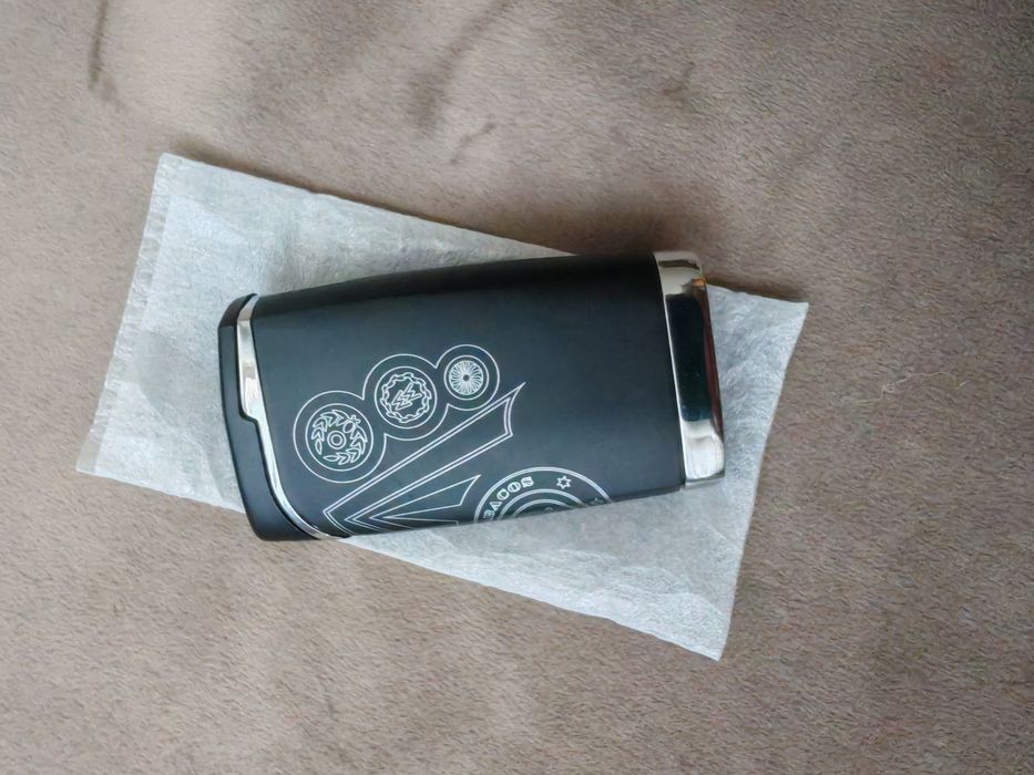 Здравейте продавам запалка на световно известната марка Macanudo.