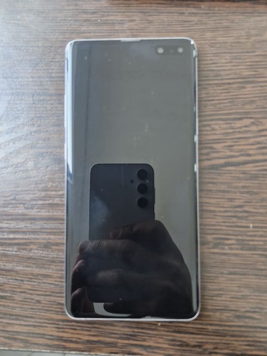 Samsung Galaxy S10 5G 512GB sotiladi

• Model: Samsung Galaxy S10 5G
•