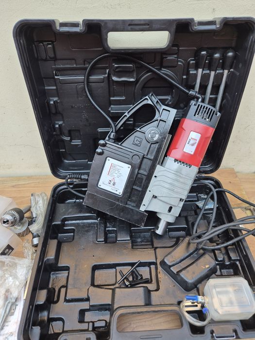 Mașină de găurit cu talpă magnetică  Holz Mann MBM 600LRE