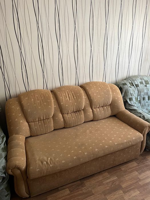 Диван и два кресла