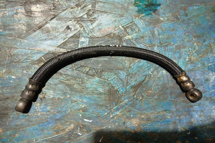 Conducta ulei de la bloc motor la pompa de vacuum Opel Astra G [1998