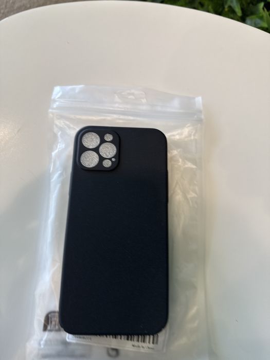 Huse iPhone 16 pro, diferite modele