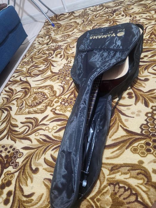 Гитара в хорошем состоянии