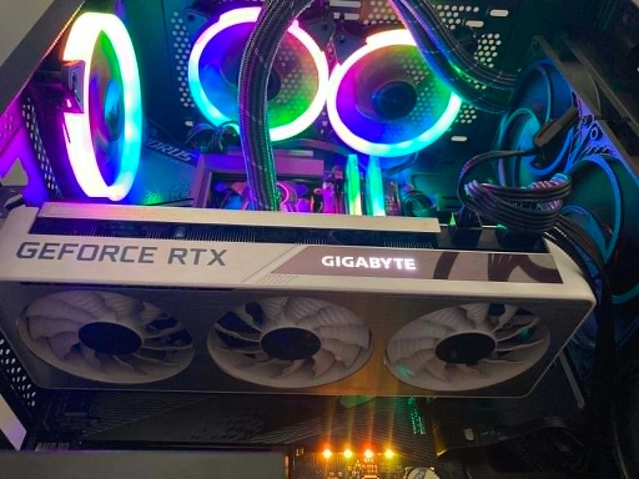 Vand/Schimb PC Gaming i9-14900KF / RTX 3070  White / 16GB RAM
