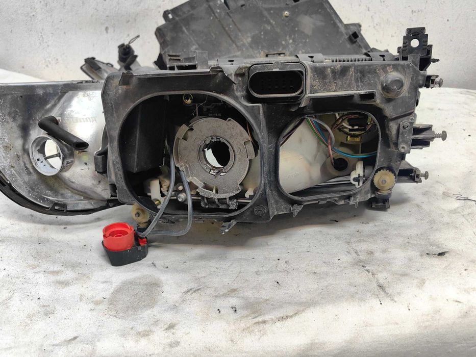 Оригинални фарове Ауди А8 Д2  Audi A8 D2 Xenon