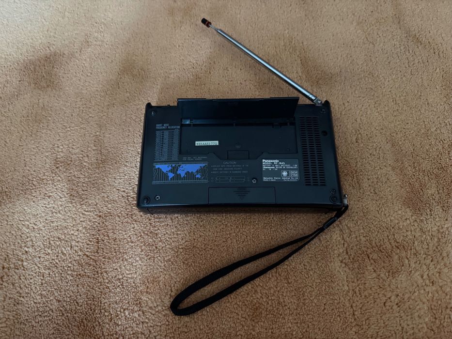 Radio Panasonic RF-B45 „world band” in stare perfecta de functionare, de colectie