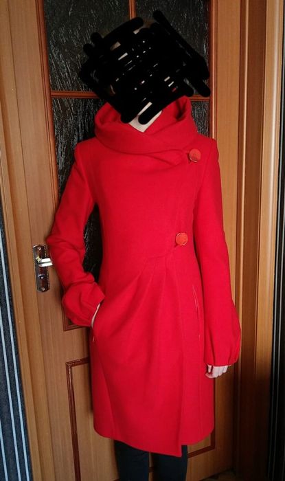 Продам пальто демисезонное