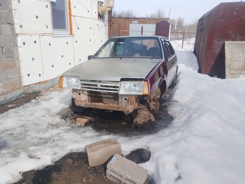 Продам на запчасти ваз 99