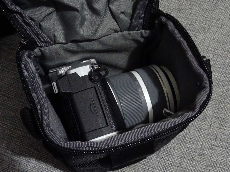 Gentuta Case Logic pentru mirrorless sau diverse