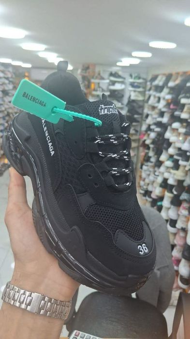 Adidasi dama și barbati