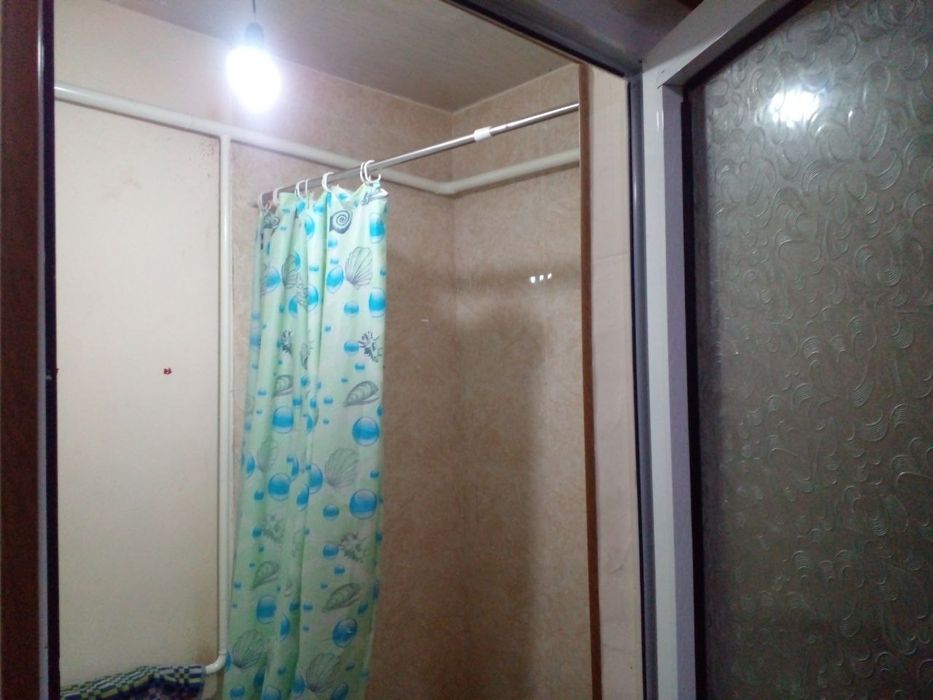 Hovli Food City orqasida