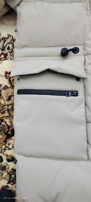 Продам куртку женскую