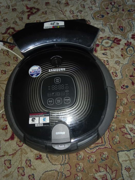 Продам робот пылесос Samsung Novi Bot