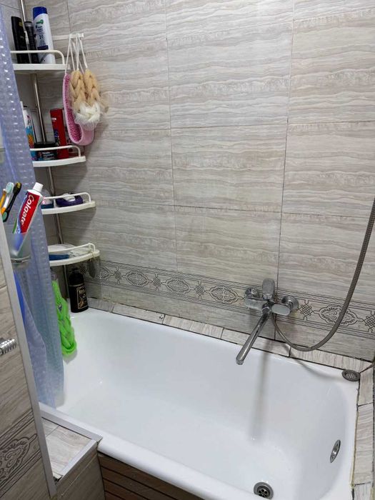 ПРОДАЕТСЯ 1v2/2/4 Кара Камыш2/1 40м2