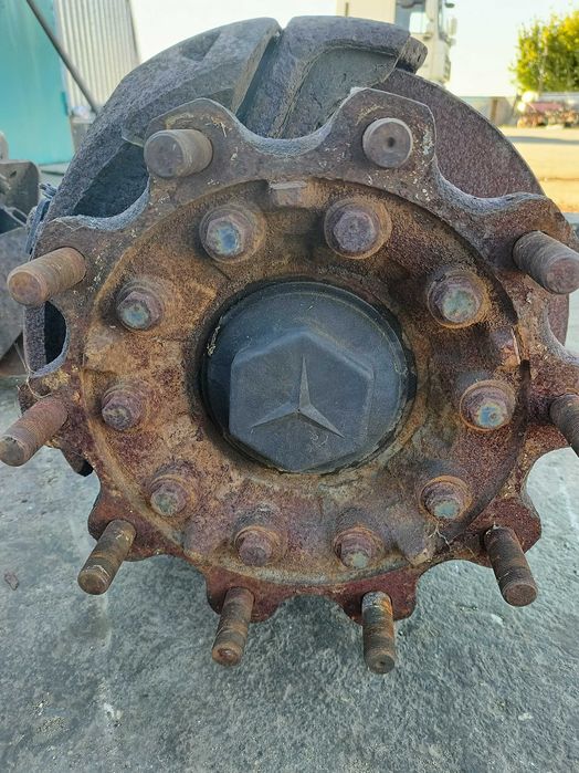 Ось прицепная на разбор