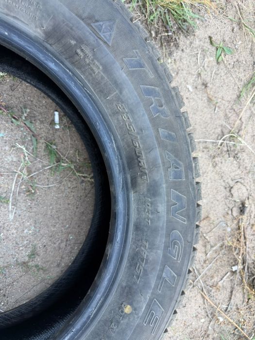 Продам зимнюю резину 225/60/R17