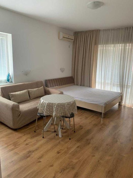 Дава се под наем Едностаен апартамент в Свети Влас - 40 кв.м за 255 € - Снимка #1