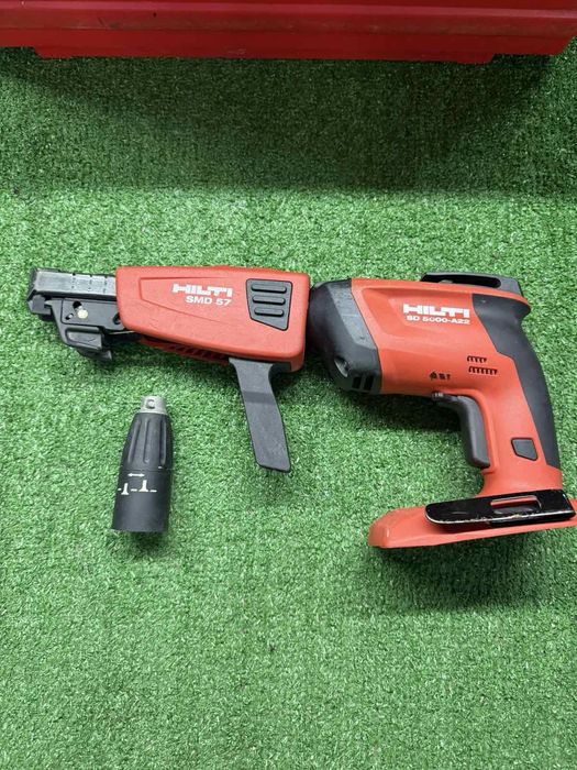 Винтоверт за гипсокартон на Hilti SD 5000-A22 с допълнителна приставка