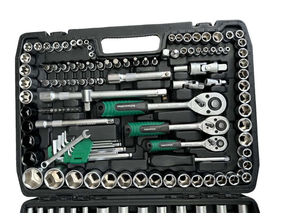 Професионален комплект с инструменти 151 бр в ново състояние