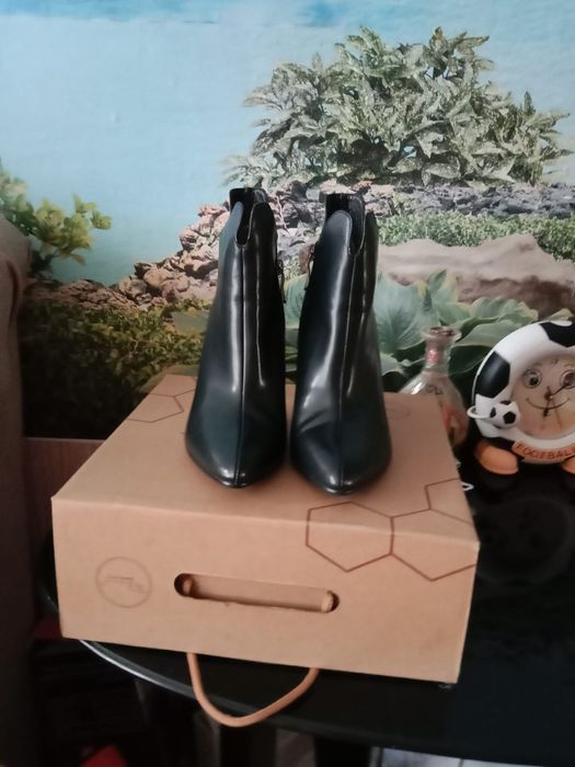 Продам туфли, ботики натуральная кожа