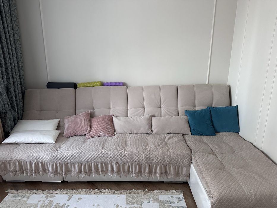 Продаю диван угловой