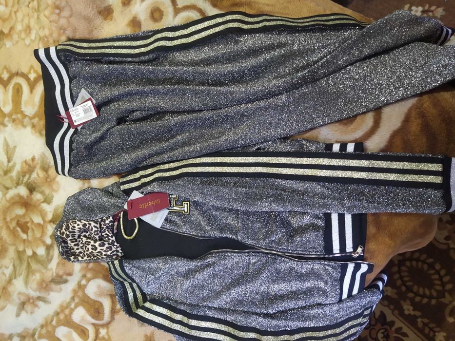 Спортивный костюм