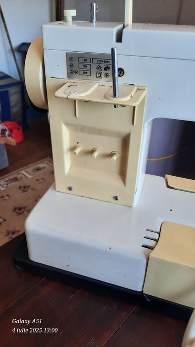 Masina electrica de cusut