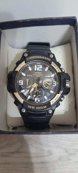 Продам наручные часы Casio MCW-100H
