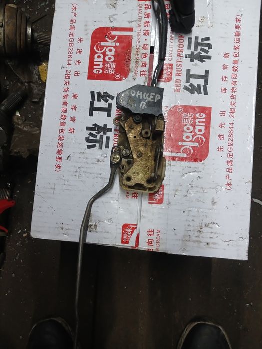 Замок двери Хонда Концерто правый передний